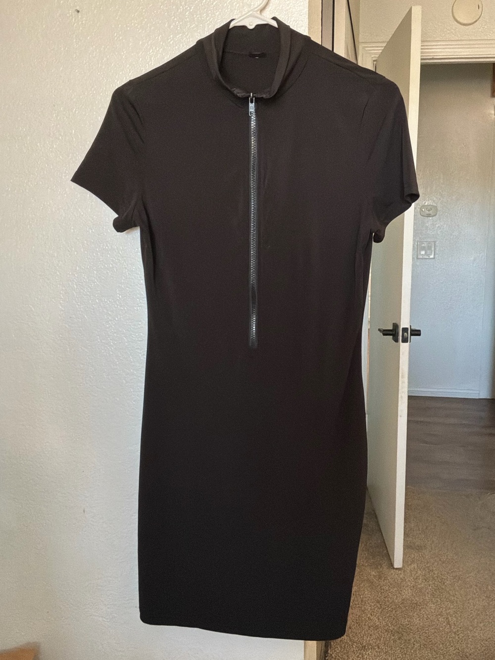 Black Quarter-Zip Mock Neck Short Sleeve Bodycon Mini Dress - Size Medium